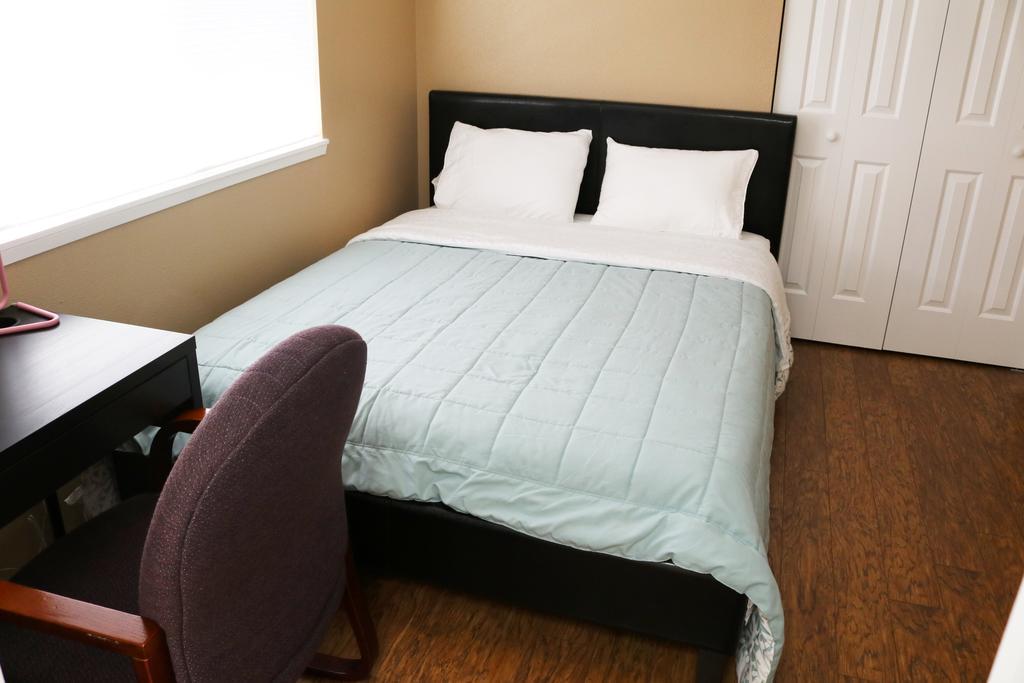 Quiet, Clean And Comfortable Room Seattle Esterno foto