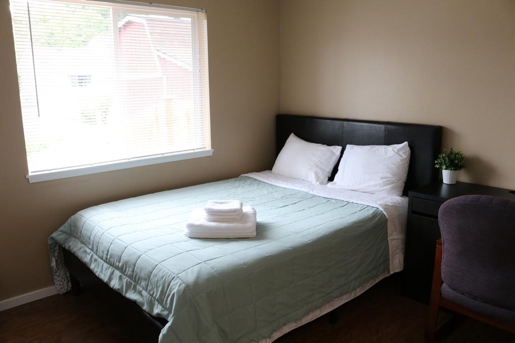 Quiet, Clean And Comfortable Room Seattle Esterno foto